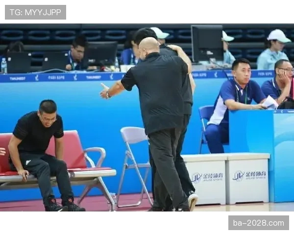 替补人数规则到底怎么定？教练换人策略背后那些细节揭秘